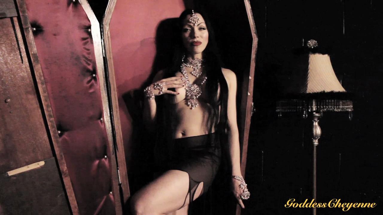Goddess Cheyenne In Scene: BITTEN - OPULENTFETISH / GODDESSCHEYENNE - HD/720p/MP4