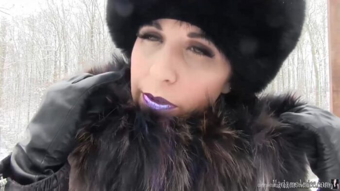 Madame Amiee Cambridge In Scene: Stop And Go For My Fur Cowl - AMIEES FETISH HOUSE / AMIEEXXX - FULL HD/1080p/MP4