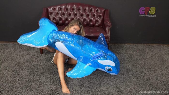 Chelsea C Inflates A Translucent Blue Whale - CUSTOMFETISH / AARON CF - HD/720p/MP4