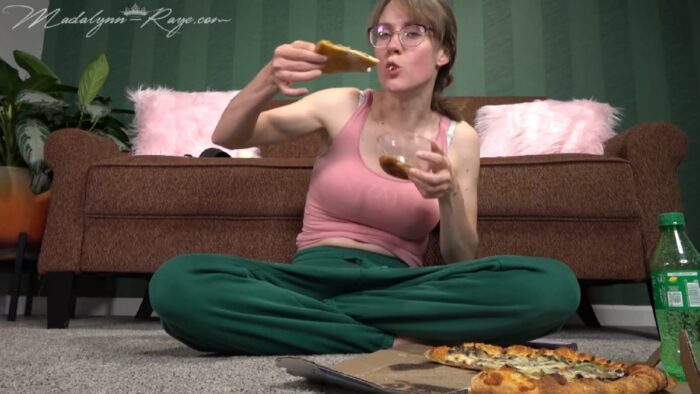 Late Night Pizza Eats And Burps - MADALYNN RAYE - FULL HD/1080p/MP4