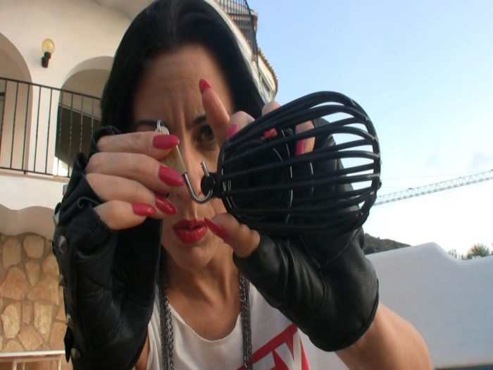 Lady Bellatrix at Villa Domina - I