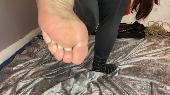 Worship My Sweaty Socks And Feet - MISTRESS ECLIPSE - FULL HD/1080p/MP4