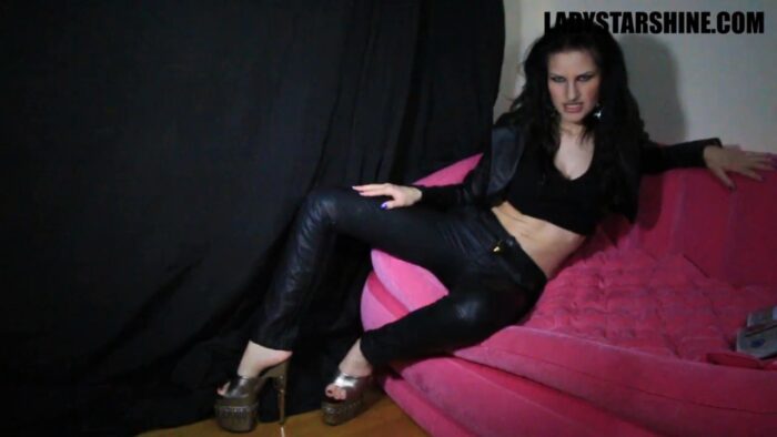 Lady Mesmeratrix In Scene: Heels And Leather - LA DIVA DEL TUBO / ALISHA GRIFFANTI - HD/720p/MP4