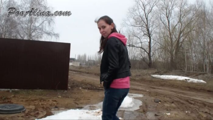 Young Alina – Best Diarrhea Outdoors - POOALINA - HD/720p/MP4