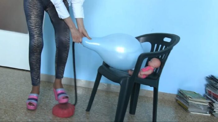 Lady Mesmeratrix In Scene: You Blow Them In Your Face - LA DIVA DEL TUBO / ALISHA GRIFFANTI - HD/720p/MP4