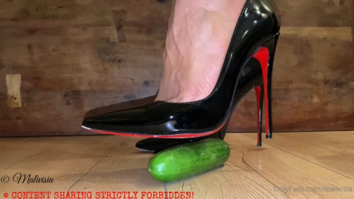 Malivisia Fortes Cardoso Mey In Scene: Watch This Green Cucumber Cum Under My Louboutin Sokate - MALIVISIA - FULL HD/1080p/MP4