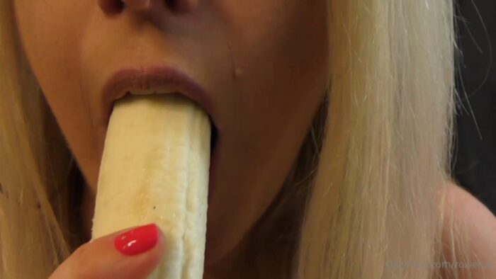 If Your Dick Was A Banana - ROXIE RAE - FULL HD/1080p/MP4