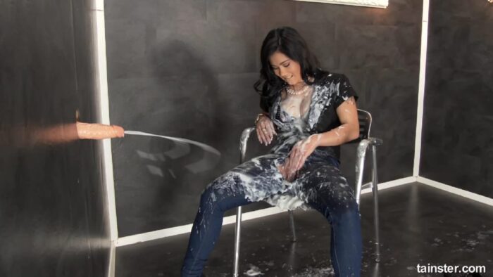 Slime Surprise Covers Her Completely - SLIMEWAVE - FULL HD/1080p/MP4