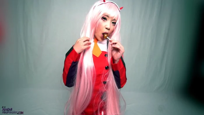 Zero Two Sharing Sweets With U - AIKO MOE / AIKODOLL / AIKOPRINCESS - MP4