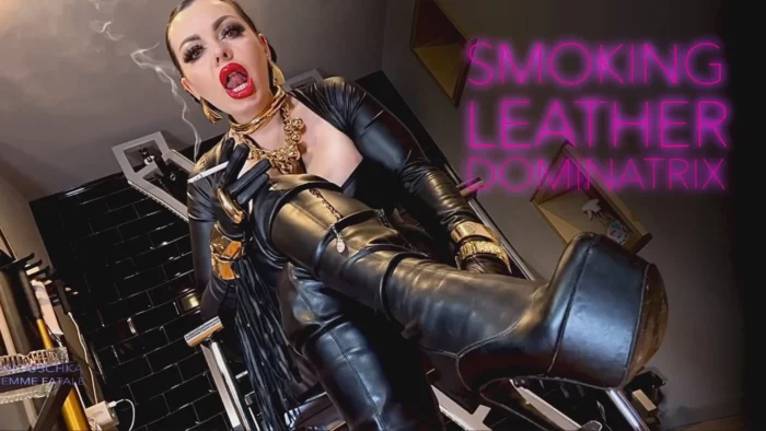 Smoking Leather Dominatrix - ANOUSCHKA FEMME FATALE - MP4