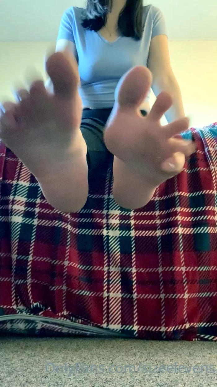 Tell Me What You Want To See Of Me Footboy - BECCA FOXX / SIZEELEVENS - MP4