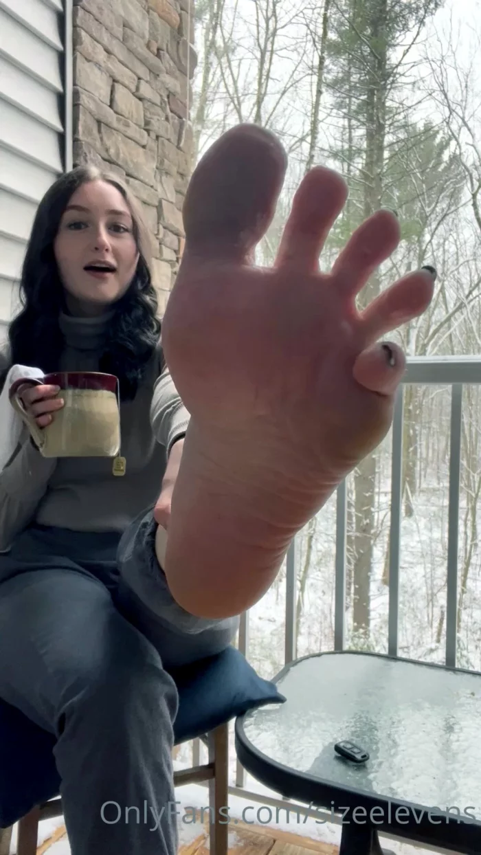 Warm These Up For Me - BECCA FOXX / SIZEELEVENS - MP4