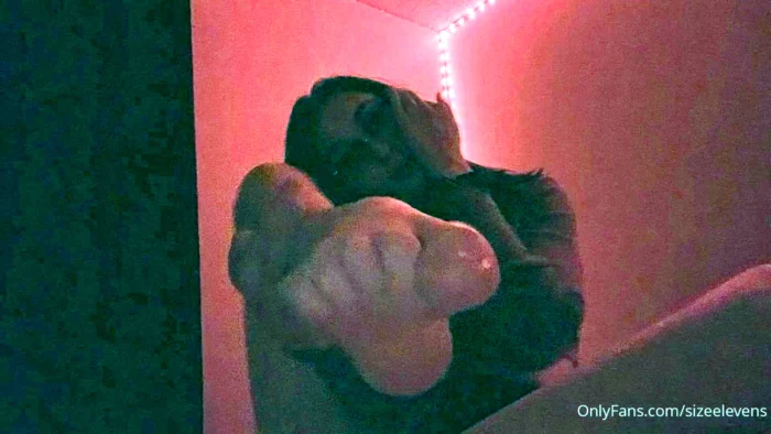 You Need To Worship My Feet Every Night Before Bed - BECCA FOXX / SIZEELEVENS - MP4