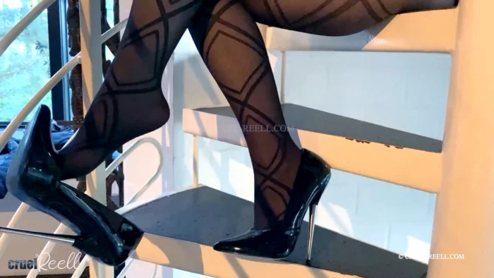 Dangling High Heels - CRUEL REELL - MP4