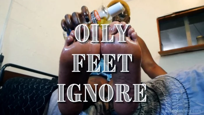 Oily Feet Ignore - INDULGEINDEITY / DEITYKINKY - MP4