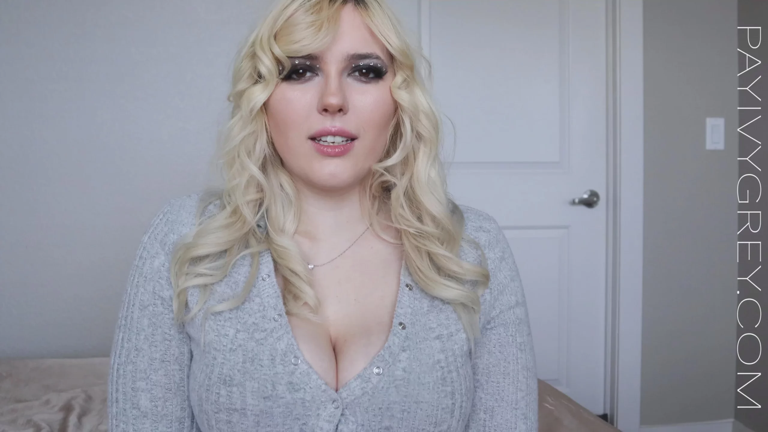 Gaynosis - GODDESS IVY GREY - MP4