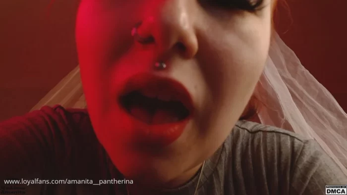 Sexy Lips And Split Tongue - GODDESS AMANITA / AMANITA PANTHERINA - MP4