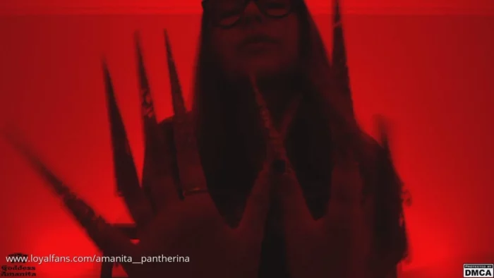 Mesmerizing Hand Movements And Chinese Meditation In The Red Room - GODDESS AMANITA / AMANITA PANTHERINA - MP4