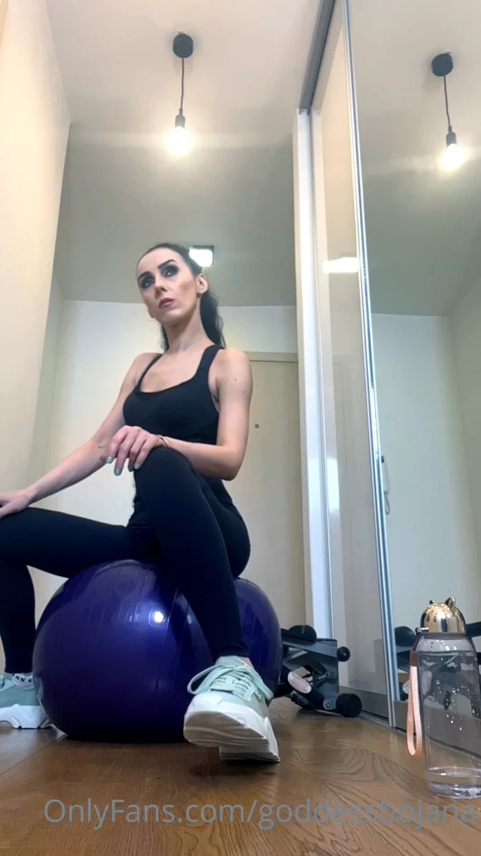 Clean And Worship All The Sweat After A Nice And Sweaty Workout! - GODDESS BOJANA / BALKANBRATDOM - MP4