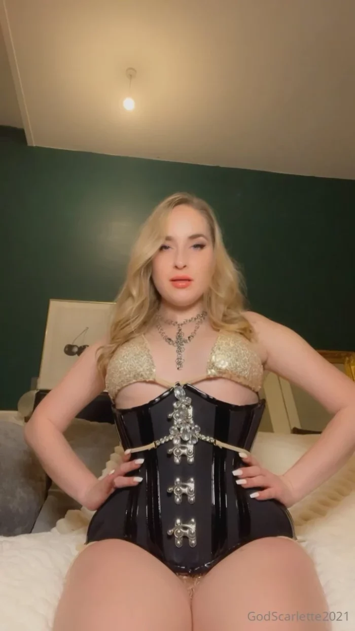 What Happened When My Girlfriend Saw Me In This Outfit - GOD SCARLETTE - MP4