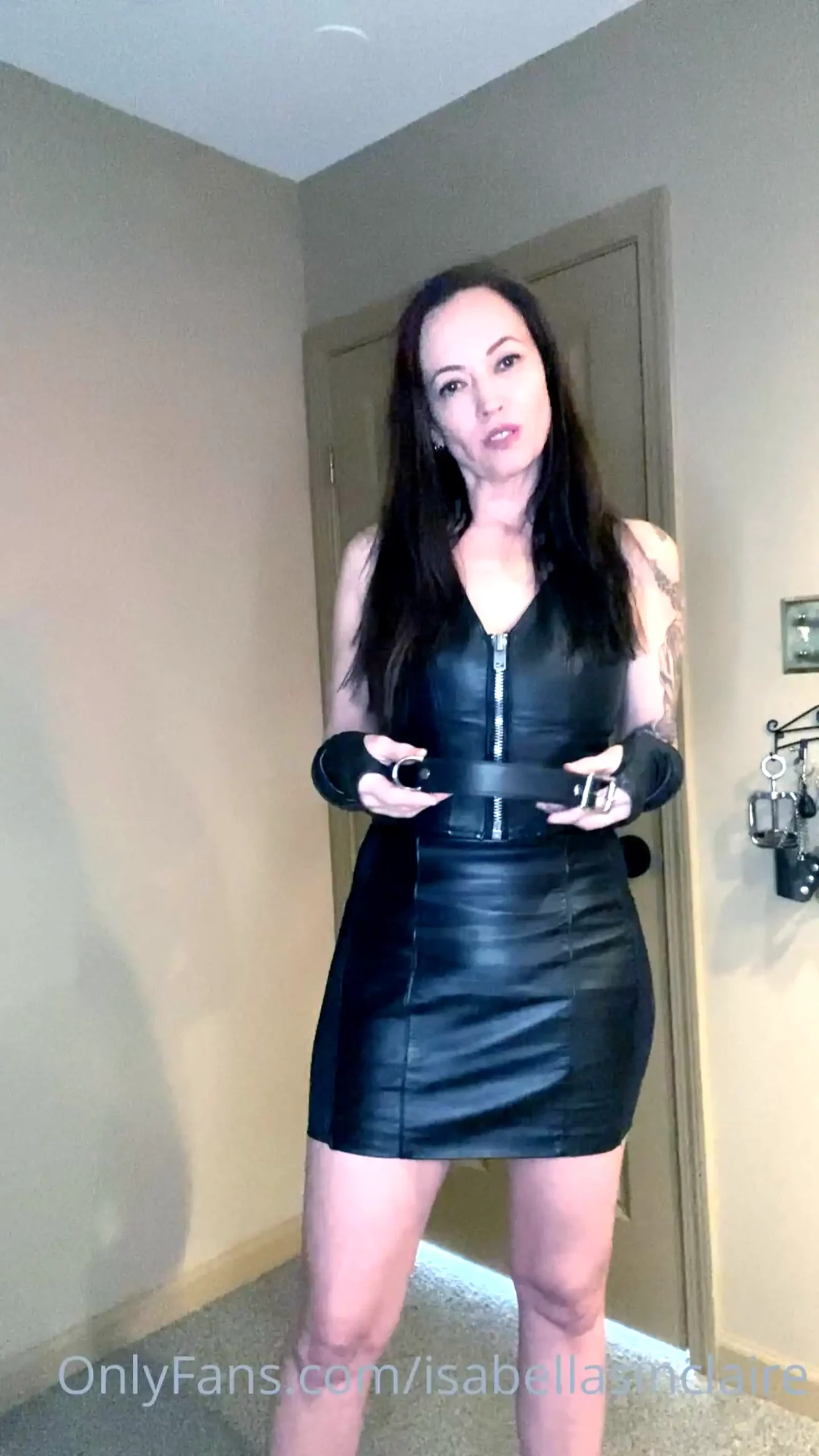A New Client Was Extremely Nervous About Coming To See Me - ISABELLA SINCLAIRE / GWENMEDIA - MP4
