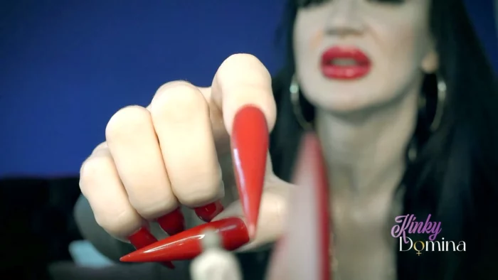 Giant Witch Charms You Into Submission - KINKY DOMINA CHRISTINE QUEEN OF NAILS - MP4