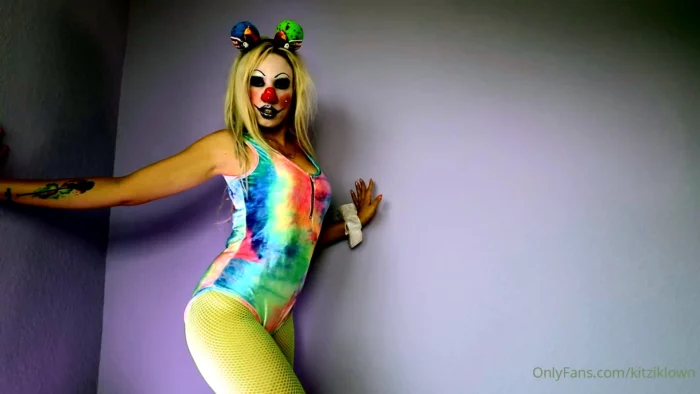 Weaken The Strudels!!! - KITZI KLOWN / KENDALL OLSEN - MP4