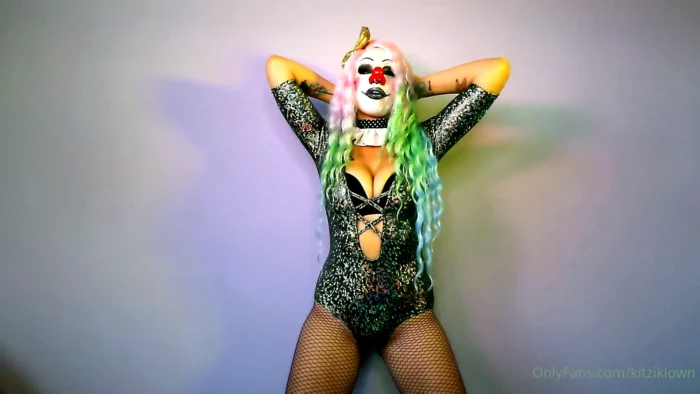 Snorty-Snort - KITZI KLOWN / KENDALL OLSEN - MP4