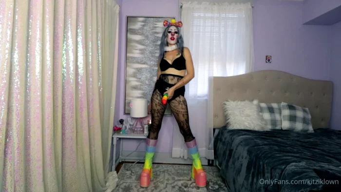 Get To Work, Slave - KITZI KLOWN / KENDALL OLSEN - MP4