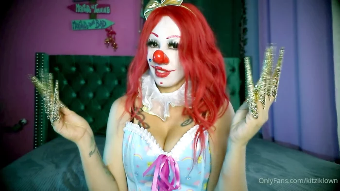 Gold Clown Claws Will Be The End Of You - KITZI KLOWN / KENDALL OLSEN - MP4