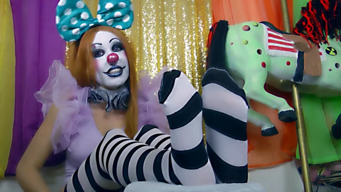 Foot Freaks Love Clown Feet - KITZI KLOWN / KENDALL OLSEN - MP4