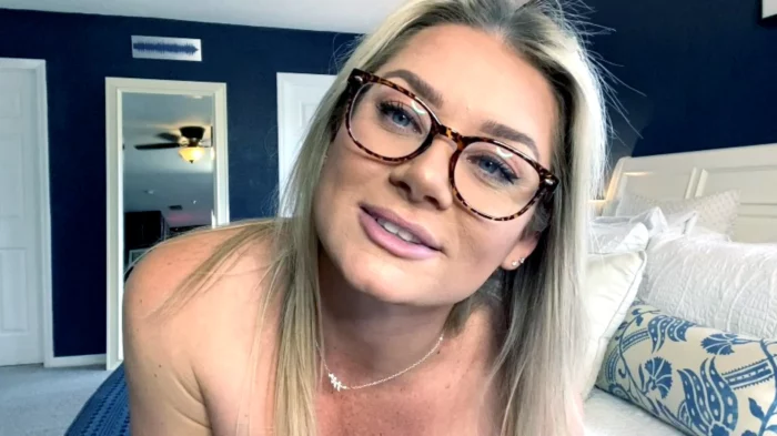 Controlled Cum JOI - LAURAN VICKERS / MOMMY LAURAN - MP4