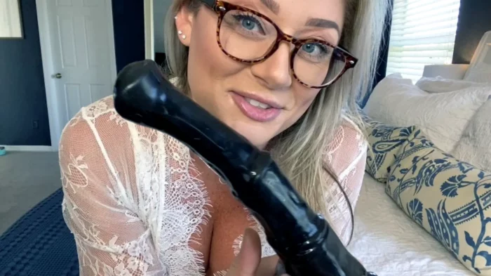 Creamy Whacky Dildo Cum - LAURAN VICKERS / MOMMY LAURAN - MP4