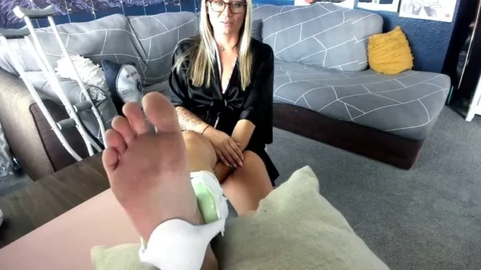 Injured Ankle Foot Fetish JOI - LAURAN VICKERS / MOMMY LAURAN - MP4