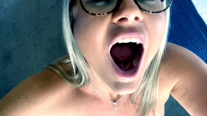 Your Boss Shrinks and Eats You - LAURAN VICKERS / MOMMY LAURAN - MP4