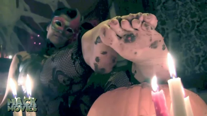 Halloween Feet - MACKMOVIES / SAMANTHA MACK - MP4