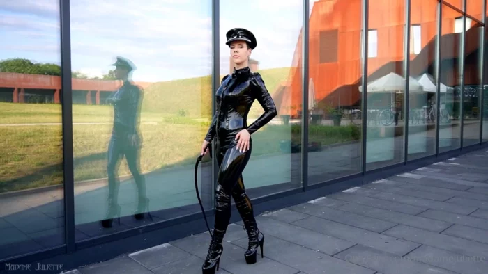 Such A Gorgeous Shiny Catsuit On Your Mistress - MADAME JULIETTE - MP4