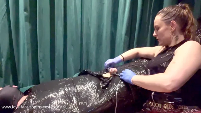 Mummification, Waxing Dick Piercings And Toys Cbt At A Hotel On New Years Eve - MEESTERES TIRZA / KIKI KOETSENRUIJTER / MISTRESS TIRZA - MP4