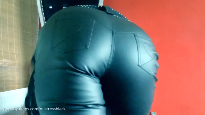 Leather Clad Bum 2 - MISTRESS BLACK - MP4