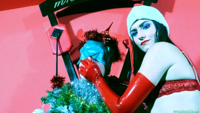 No Conventional Christmas - MISTRESS ISIDE - MP4