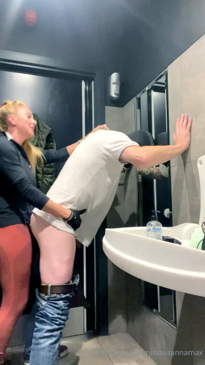 Smashing Him Over The Sink And Making Him Assgasm In Silence - MISS SUZANNA MAXWELL - MP4