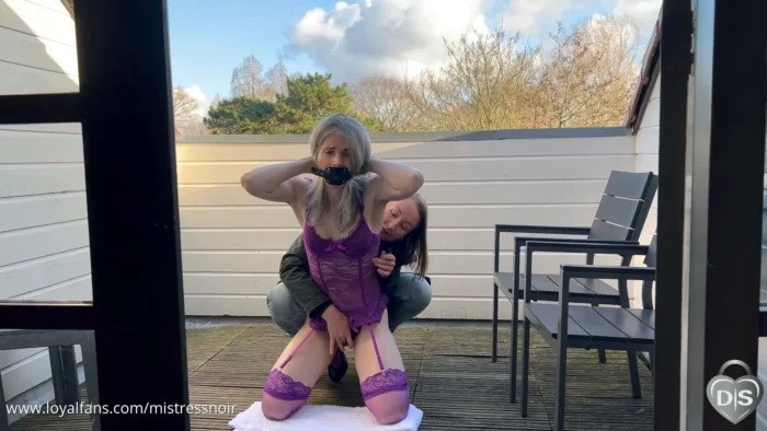 Outdoor Orgasm - Noortje - MISTRESS NOIR - MP4