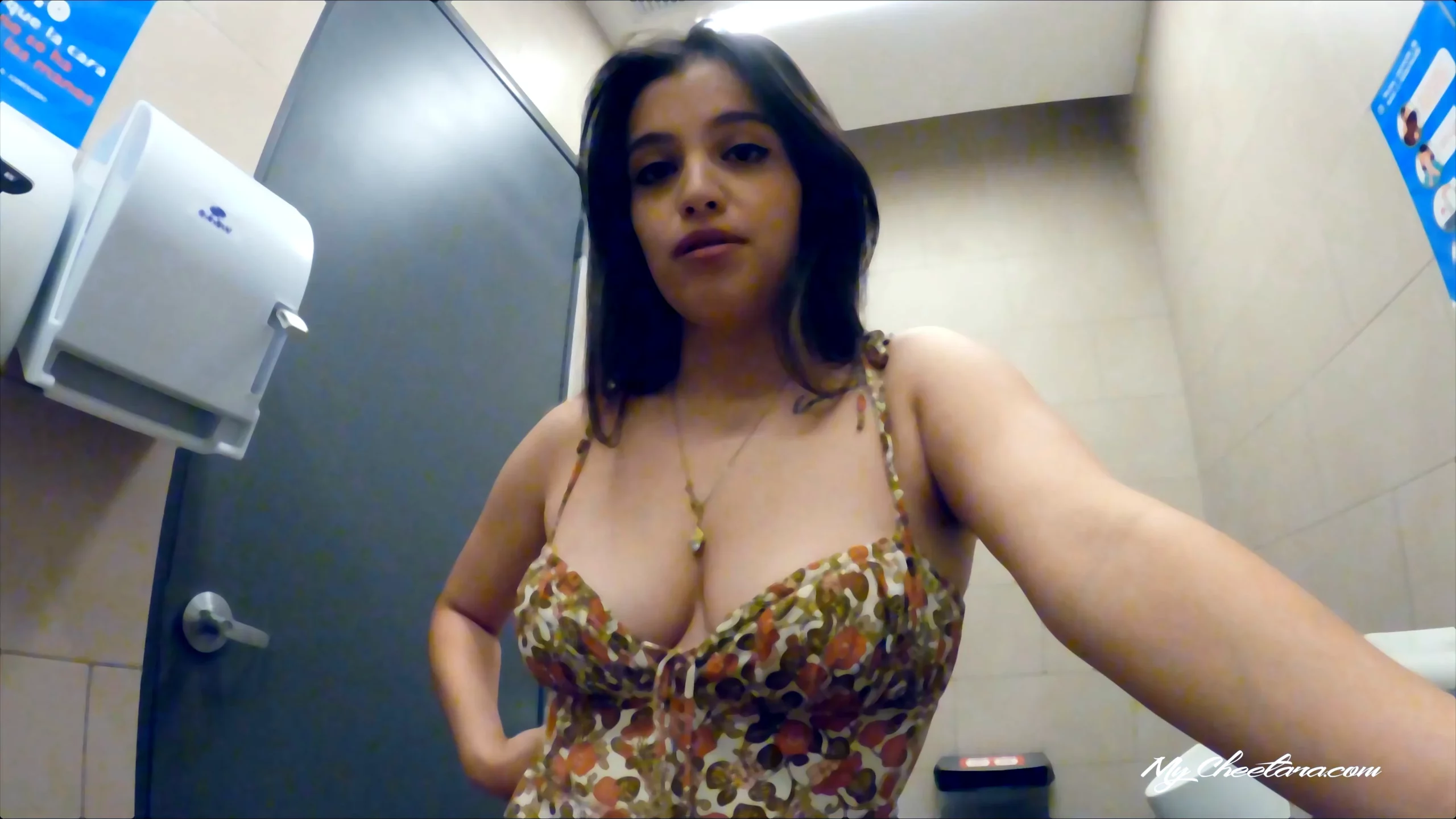 Peeing And Pegging You In A Public Wc - MY CHEETARA - MP4
