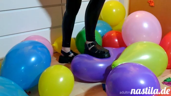 Stomp Popping 60 Balloons With Sandals Part 2 - NASTILA STUDIO - MP4