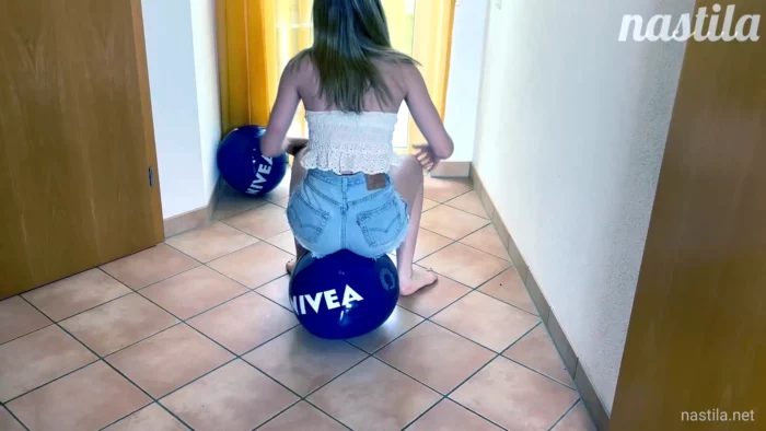 Neighbor Girl Destroys Your Beachballs - NASTILA STUDIO - MP4