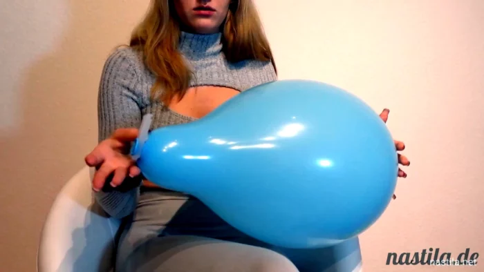 Chewing Balloons To The Limit - NASTILA STUDIO - MP4