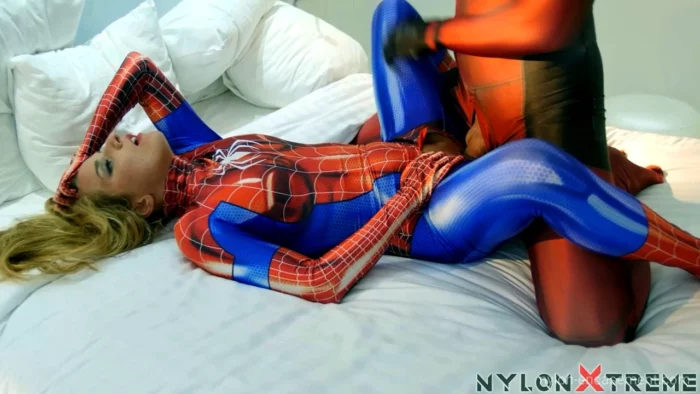 Sofi Goldfinger Zentai Spidergirl - NYLON XTREME - MP4