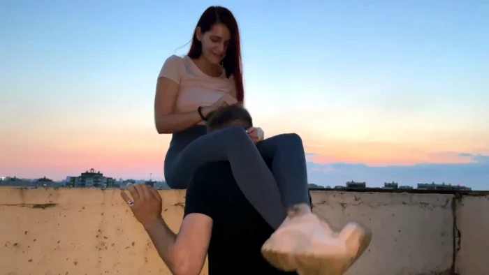 Outdoor Leggings Pussy Worship Femdom On Rooftop - PETITE PRINCESSES FEMDOM / PPFEMDOM / LIFESTYLE FEMDOM - MP4