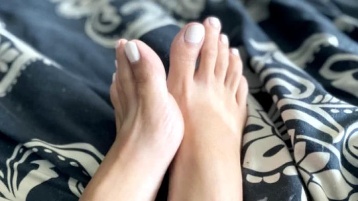 Joi Feet Only - QUEENMOTHERSOLES / QUEENIEMSOLES - MP4