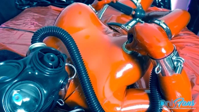 Red Rubber Chastity - Saturday Night - RUBBERDOLL EMMA LEE - MP4